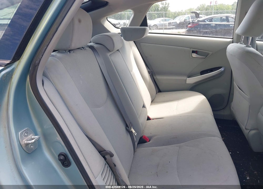 2013 TOYOTA PRIUS TWO VIN: JTDKN3DU4D5692877