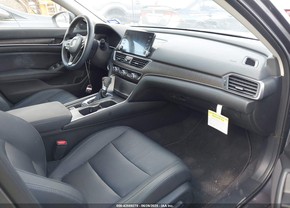 2018 HONDA ACCORD VIN: 1HGCV1F58JA212469