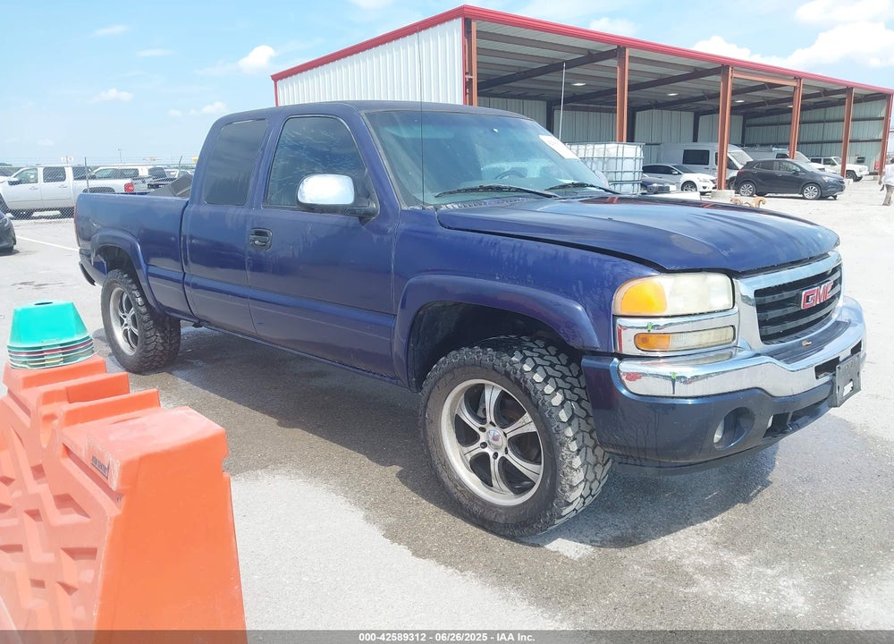 2002 CHEVROLET SILVERADO 1500 LS VIN: 2GCEK19T221155157