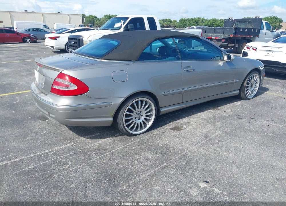 2005 MERCEDES-BENZ CLK 500 VIN: WDBTK75G25T050991