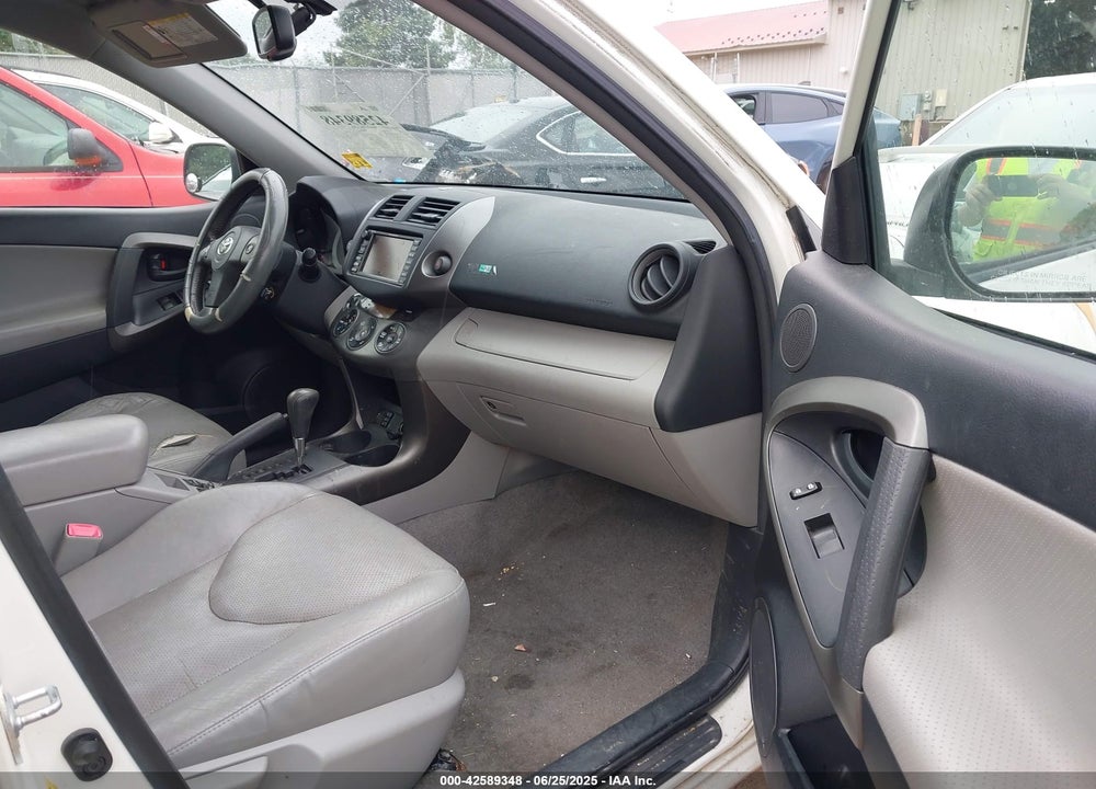 2009 TOYOTA RAV4 VIN: JTMBK31V395075970