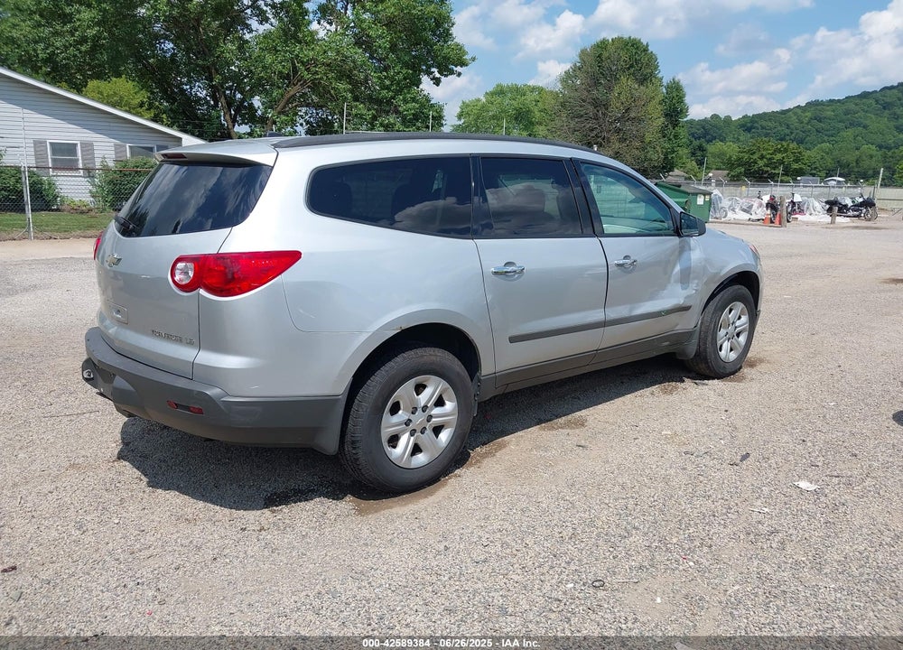 2011 CHEVROLET TRAVERSE VIN: 1GNKRFED2BJ412096