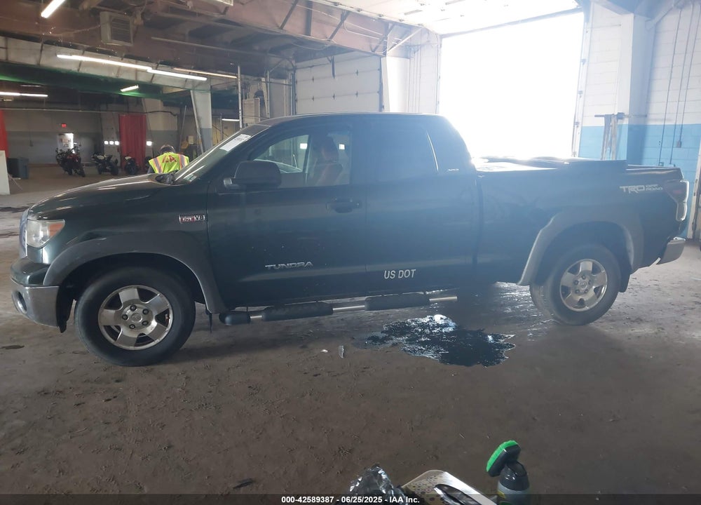 2008 TOYOTA TUNDRA SR5 5.7L V8 VIN: 5TBBV54148S502618