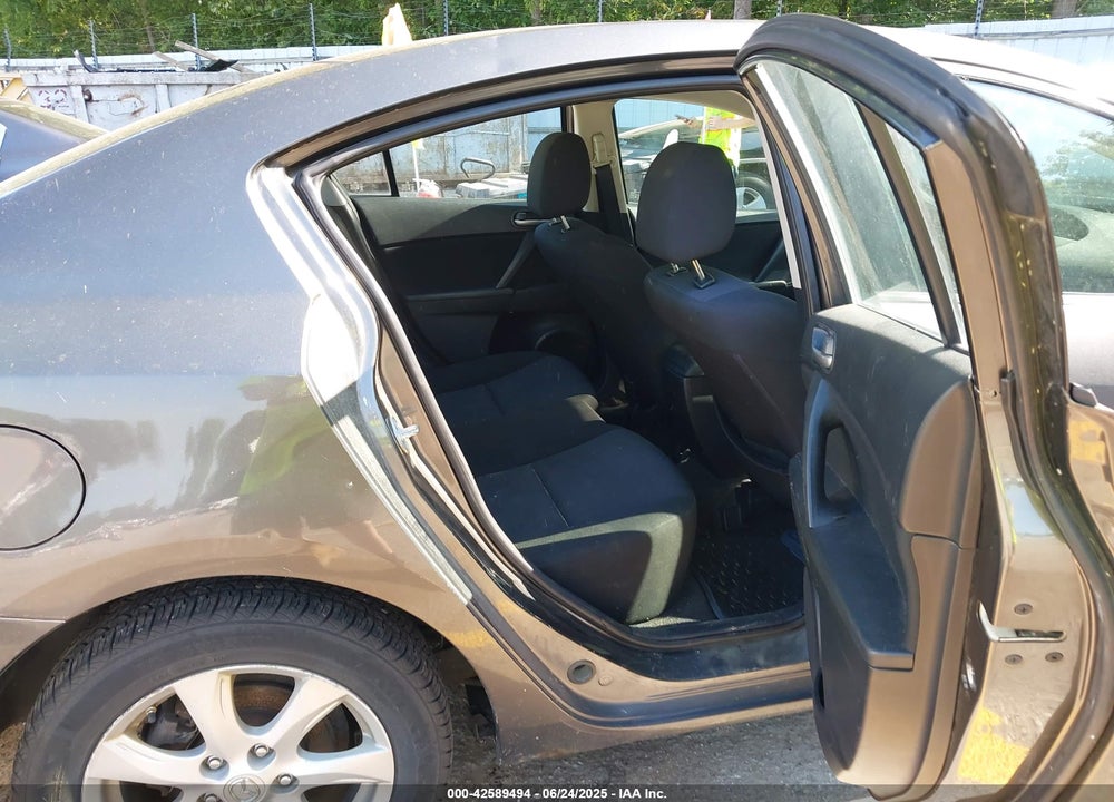 2010 MAZDA 3 VIN: JM1BL1SG8A1251232