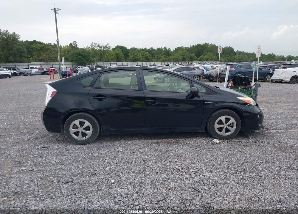 2015 TOYOTA PRIUS VIN: JTDKN3DU4F1932827