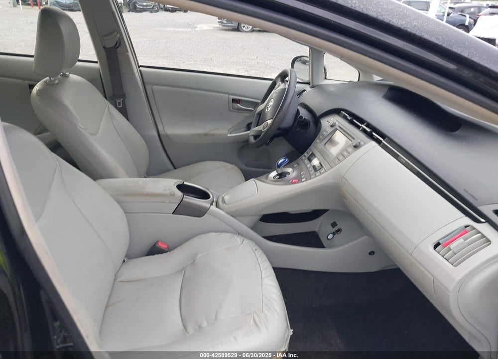 2015 TOYOTA PRIUS VIN: JTDKN3DU4F1932827