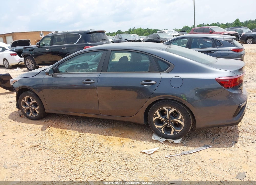 2021 KIA FORTE VIN: 3KPF24ADXME267429
