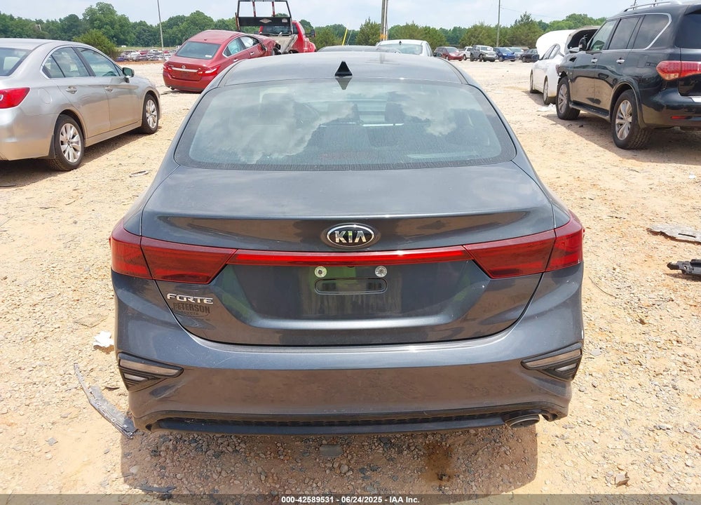 2021 KIA FORTE VIN: 3KPF24ADXME267429