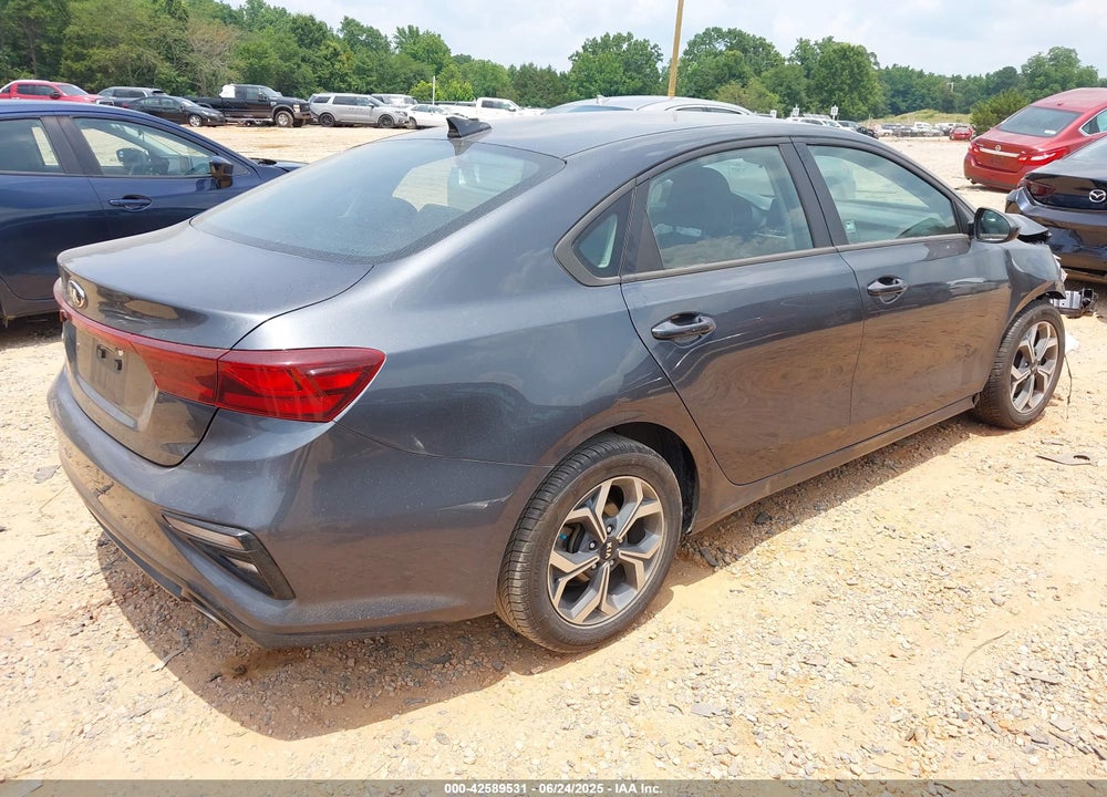 2021 KIA FORTE VIN: 3KPF24ADXME267429