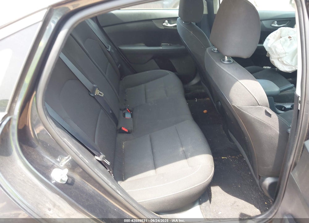 2021 KIA FORTE VIN: 3KPF24ADXME267429