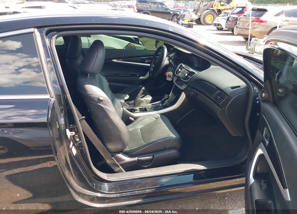 2013 HONDA ACCORD VIN: 1HGCT1B83DA003201