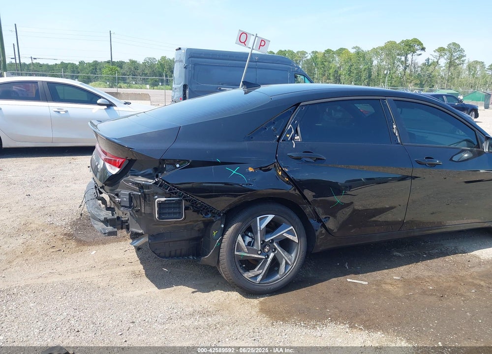 2025 HYUNDAI ELANTRA VIN: KMHLM4DG9SU972767