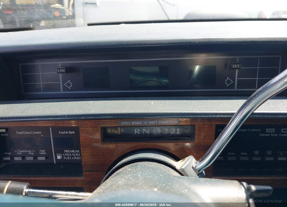 1993 CADILLAC DEVILLE VIN: 1G6CD53B8P4278923