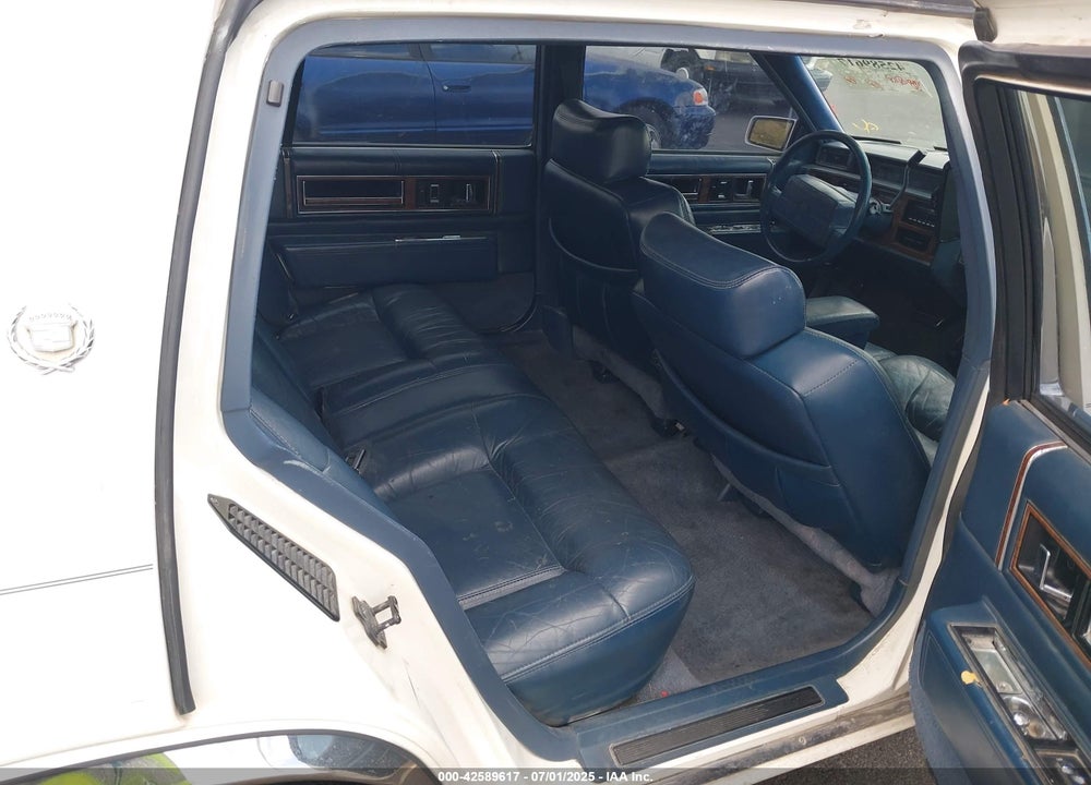 1993 CADILLAC DEVILLE VIN: 1G6CD53B8P4278923