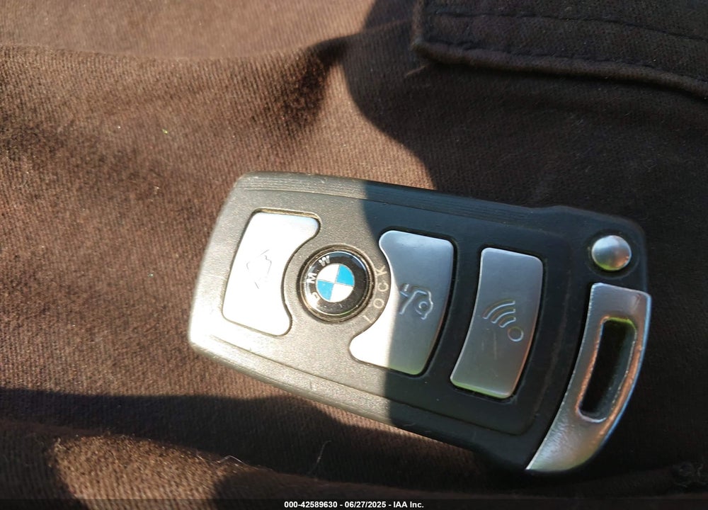 2008 BMW 750LI VIN: WBAHN83598DT80967