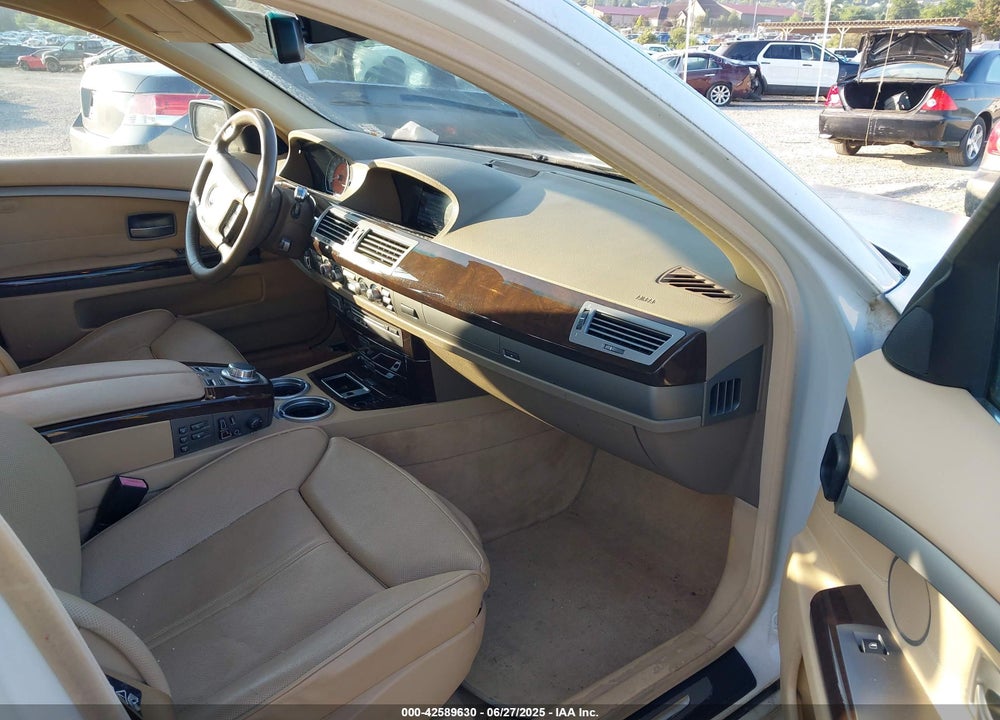 2008 BMW 750LI VIN: WBAHN83598DT80967