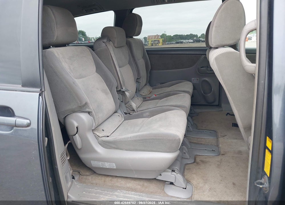 2010 TOYOTA SIENNA LE VIN: 5TDKK4CC6AS298083