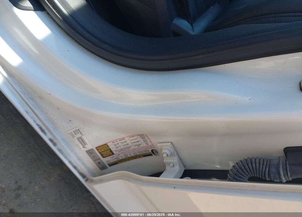 2017 AUDI A4 VIN: WAUANAF44HN002447