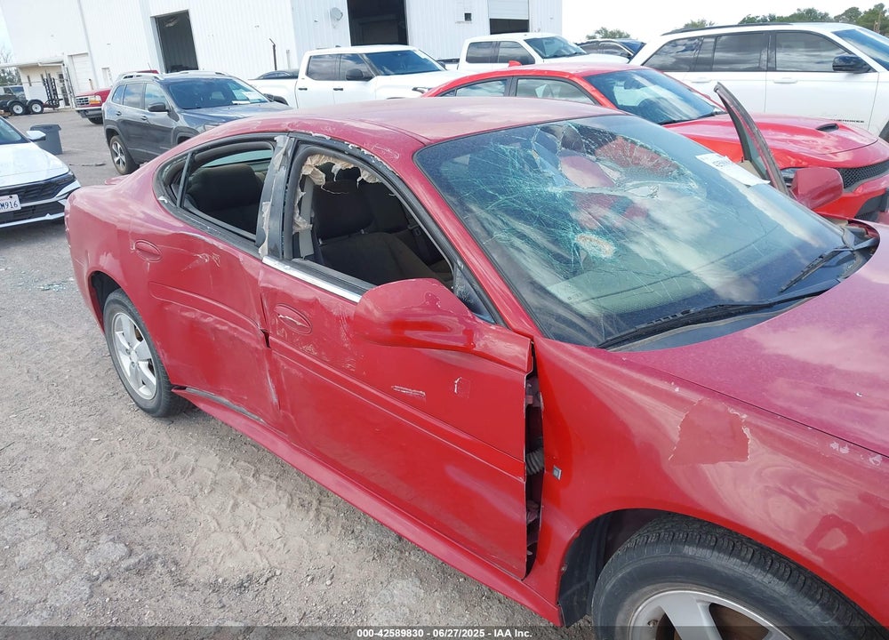 2008 PONTIAC GRAND PRIX VIN: 2G2WP552X81118042