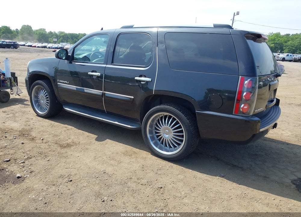 2008 GMC YUKON VIN: 1GKFK63888J211515