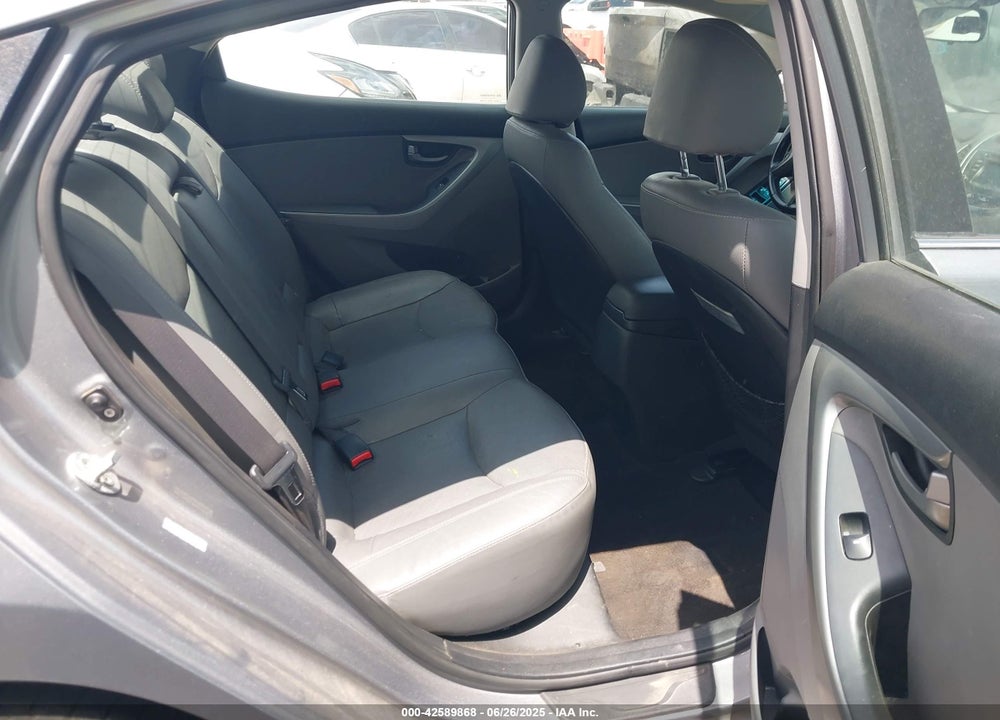 2015 HYUNDAI ELANTRA VIN: KMHDH4AH9FU284196
