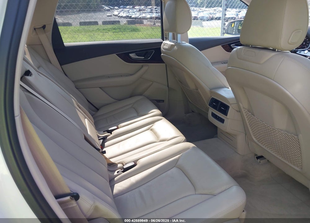 2017 AUDI Q7 3.0T PREMIUM VIN: WA1LAAF74HD023137
