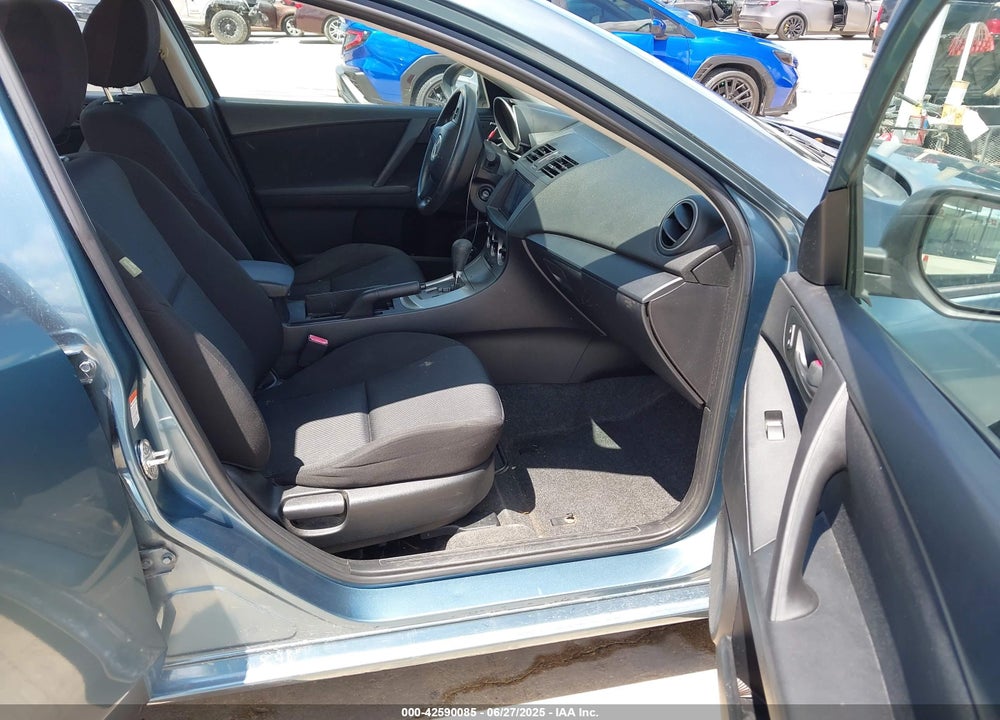 2011 MAZDA 3 VIN: JM1BL1UF9B1496546
