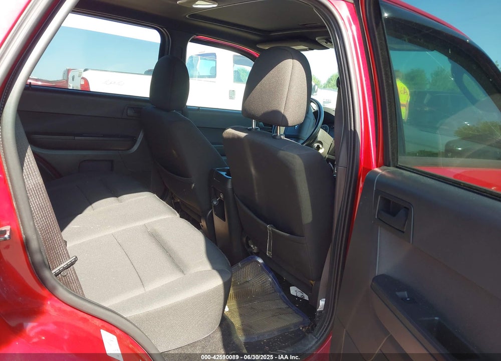2010 FORD ESCAPE VIN: 1FMCU9DG4AKC87602