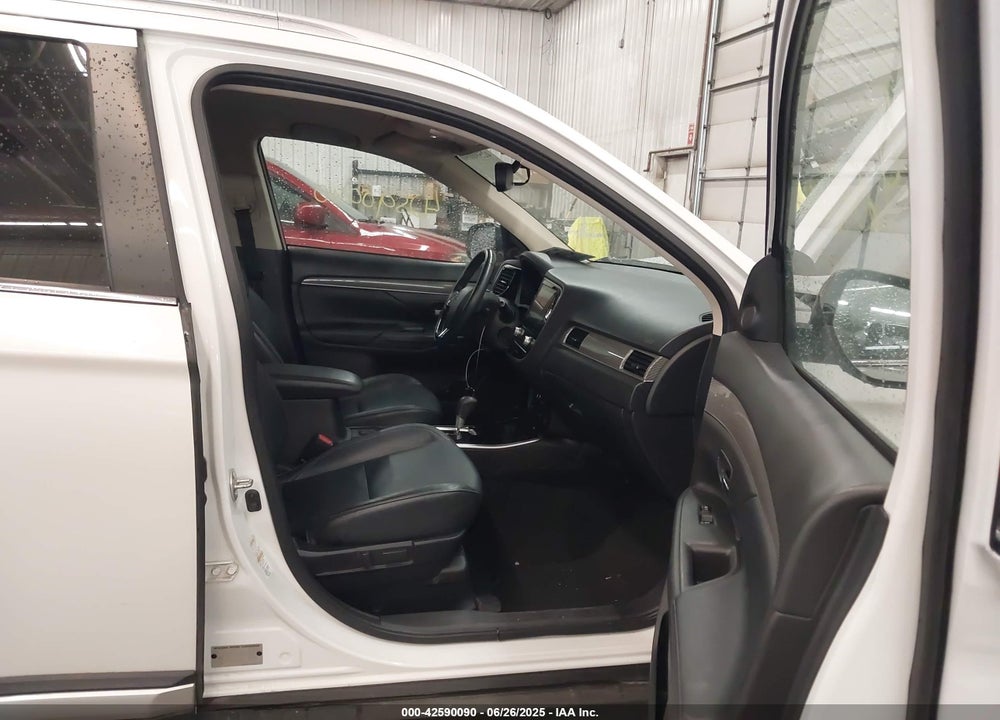 2020 MITSUBISHI OUTLANDER VIN: JA4AD3A31LZ029391