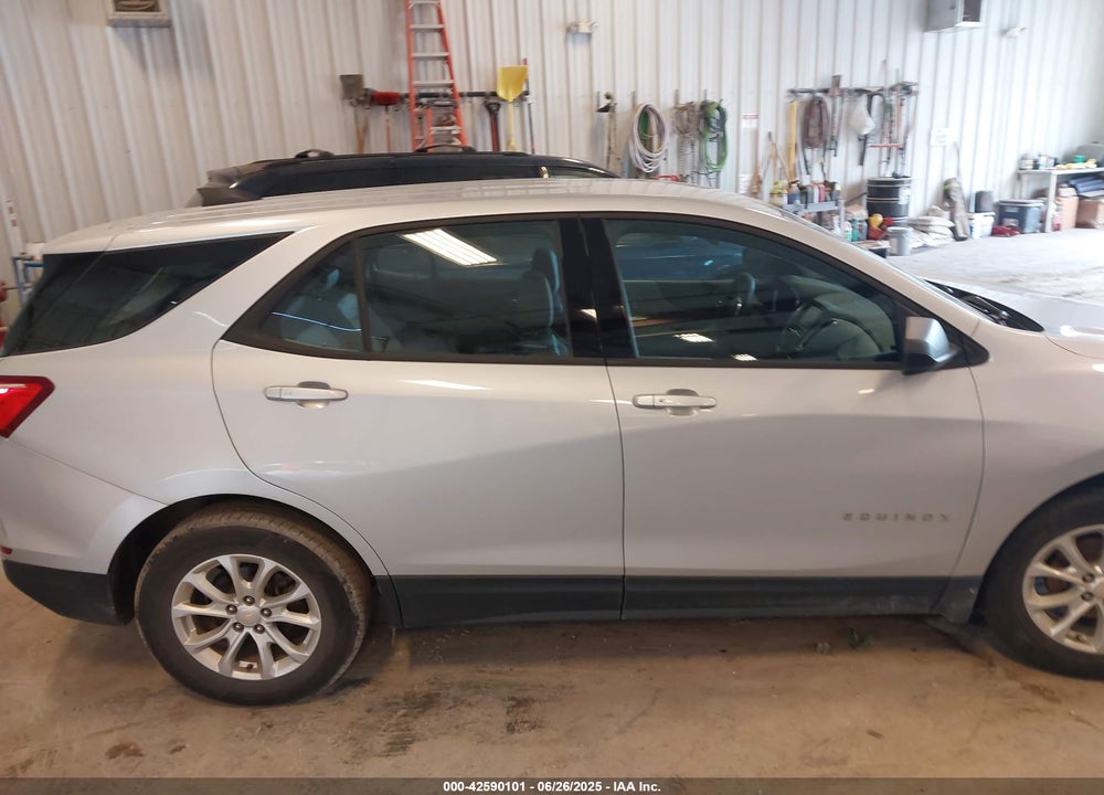 2018 CHEVROLET EQUINOX VIN: 2GNAXHEV2J6150436