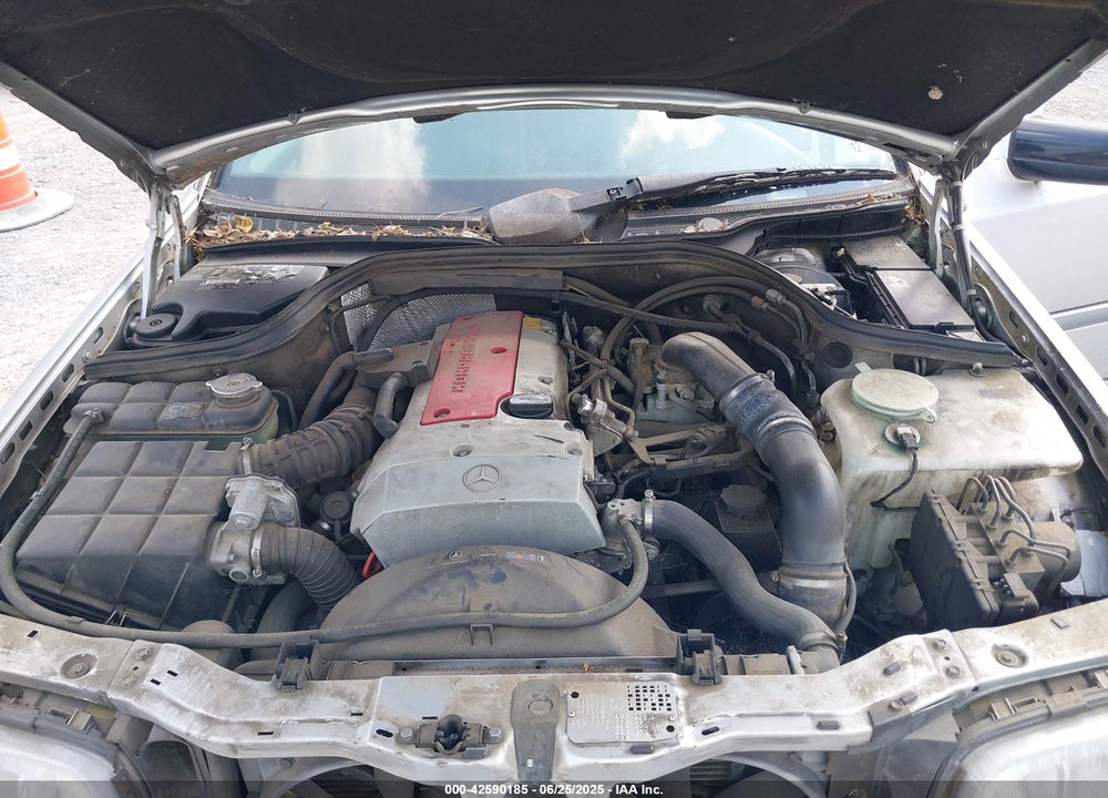 2000 MERCEDES-BENZ C 230 KOMPRESSOR VIN: WDBHA24G9YA839913