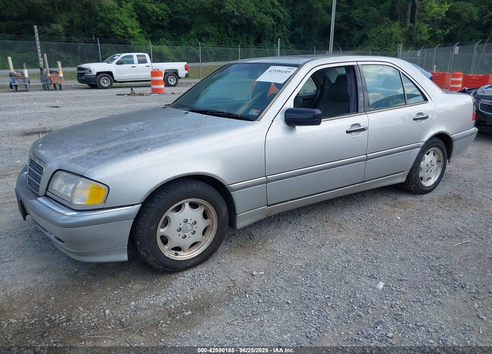 2000 MERCEDES-BENZ C 230 KOMPRESSOR VIN: WDBHA24G9YA839913
