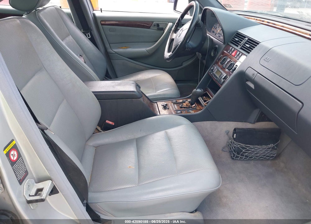 2000 MERCEDES-BENZ C 230 KOMPRESSOR VIN: WDBHA24G9YA839913