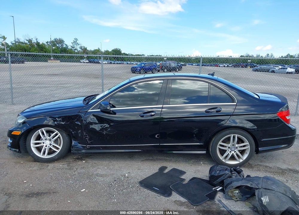 2013 MERCEDES-BENZ C CLASS VIN: WDDGF4HB2DR273930
