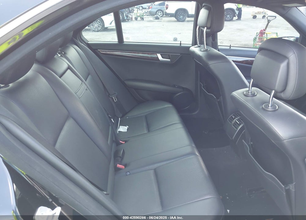 2013 MERCEDES-BENZ C CLASS VIN: WDDGF4HB2DR273930