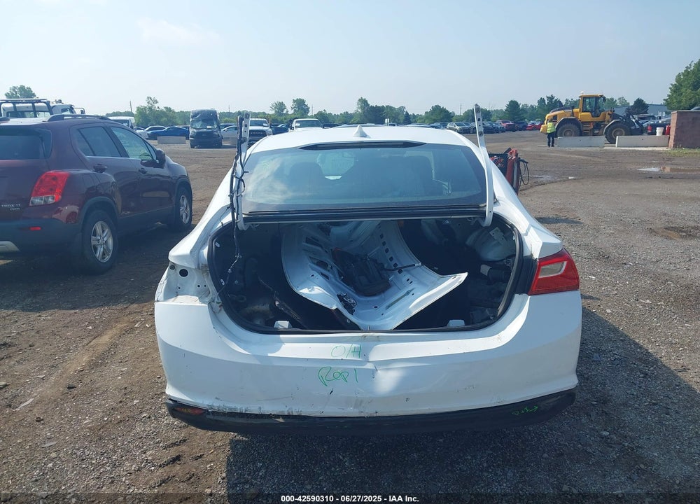 2018 CHEVROLET MALIBU LT VIN: 1G1ZD5ST2JF249357