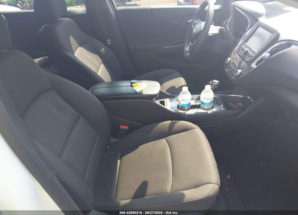 2018 CHEVROLET MALIBU LT VIN: 1G1ZD5ST2JF249357