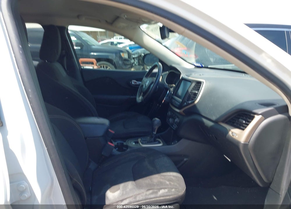 2017 JEEP CHEROKEE VIN: 1C4PJLCB7HW503379