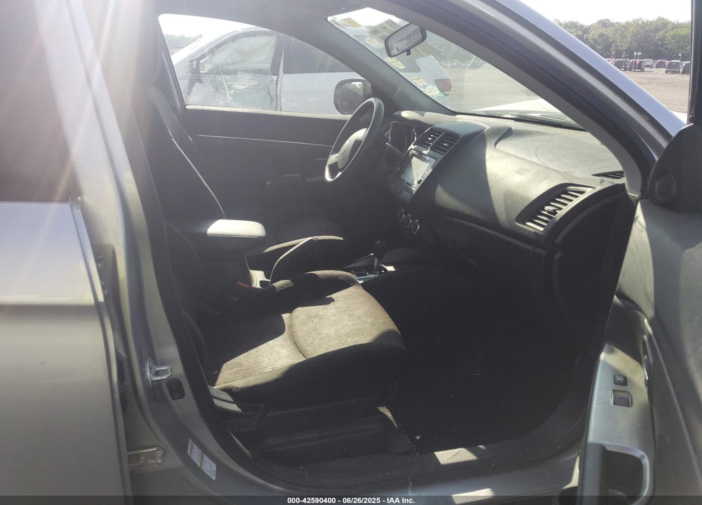 2018 MITSUBISHI OUTLANDER SPORT VIN: JA4AR3AU4JZ028176