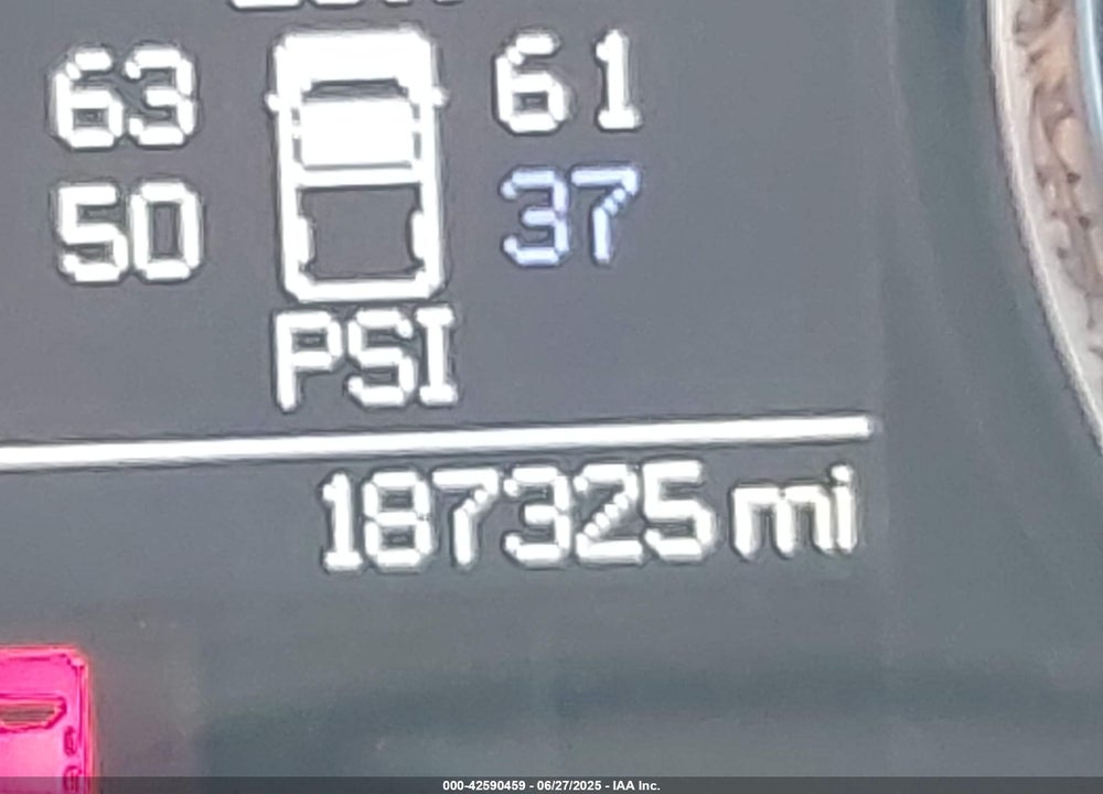 2011 RAM RAM 2500 VIN: 3D7UT2CL8BG583237