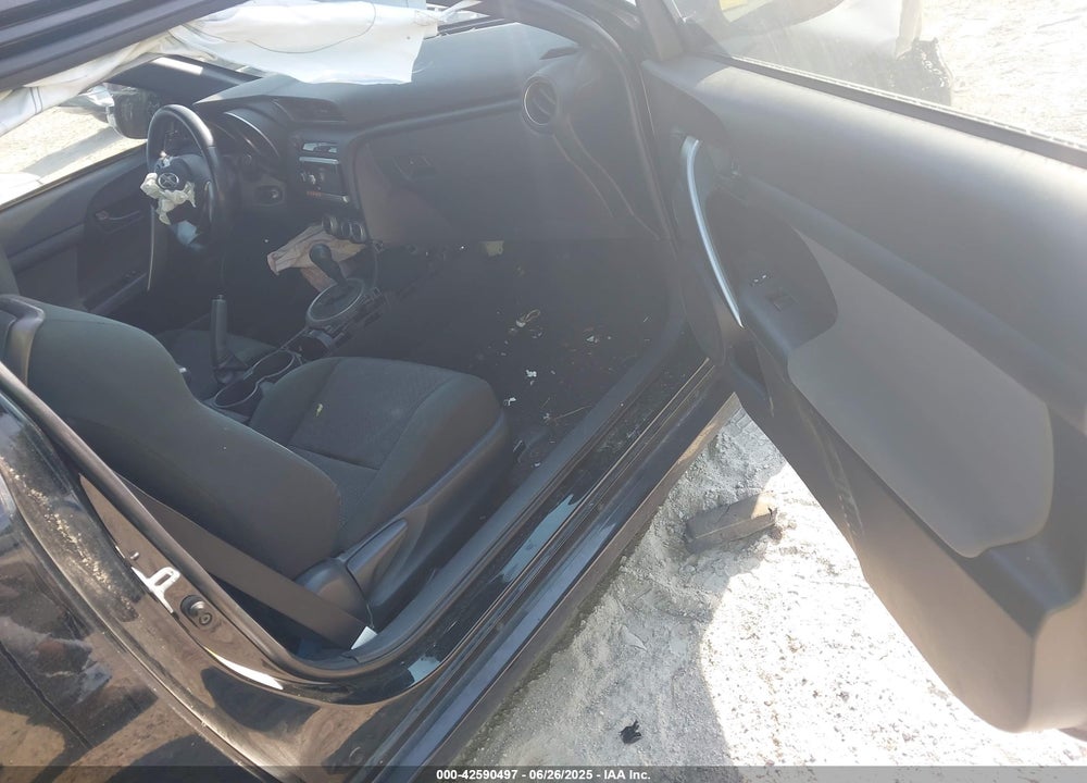 2011 SCION TC VIN: JTKJF5C74B3014003