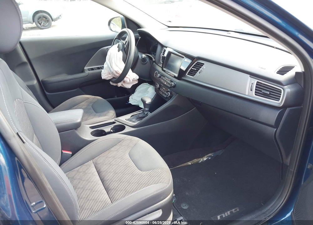 2018 KIA NIRO VIN: KNDCB3LC7J5200702