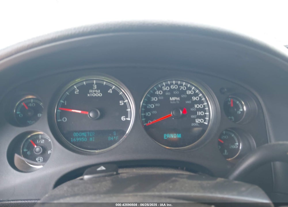 2010 CHEVROLET TAHOE LT VIN: 1GNUKBE05AR187563
