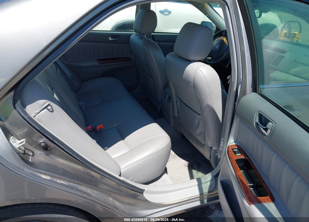 2005 TOYOTA CAMRY XLE V6 VIN: 4T1BF30K25U610200