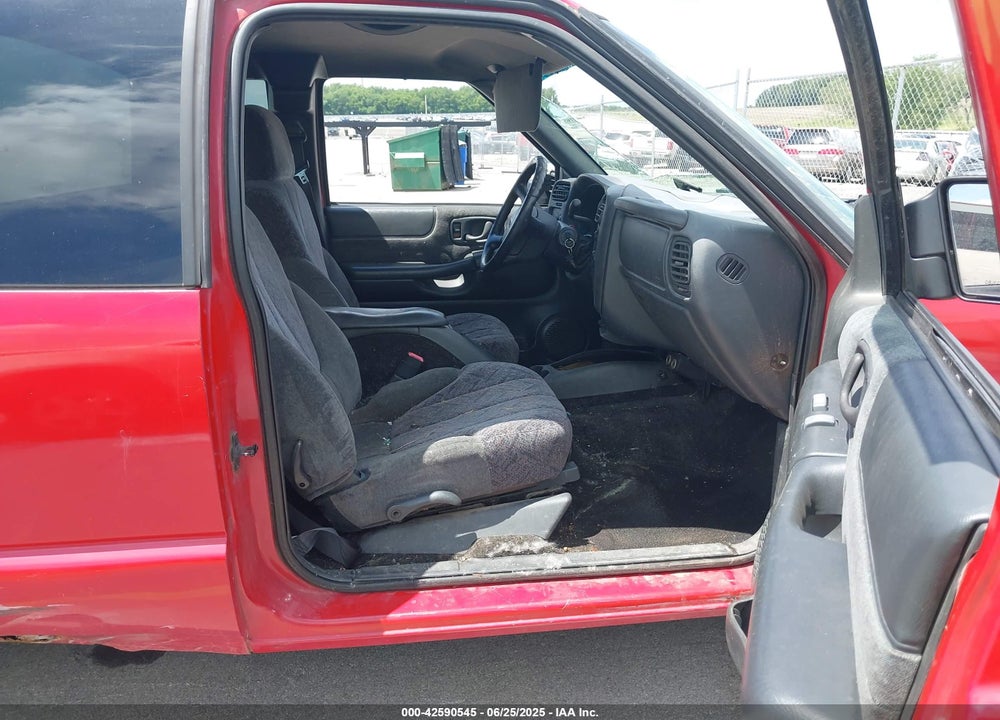 2002 GMC SONOMA VIN: 1GTCS19W828248859