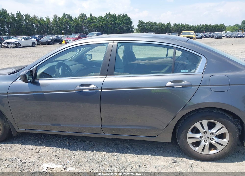 2008 HONDA ACCORD 2.4 LX-P VIN: 1HGCP26448A132037