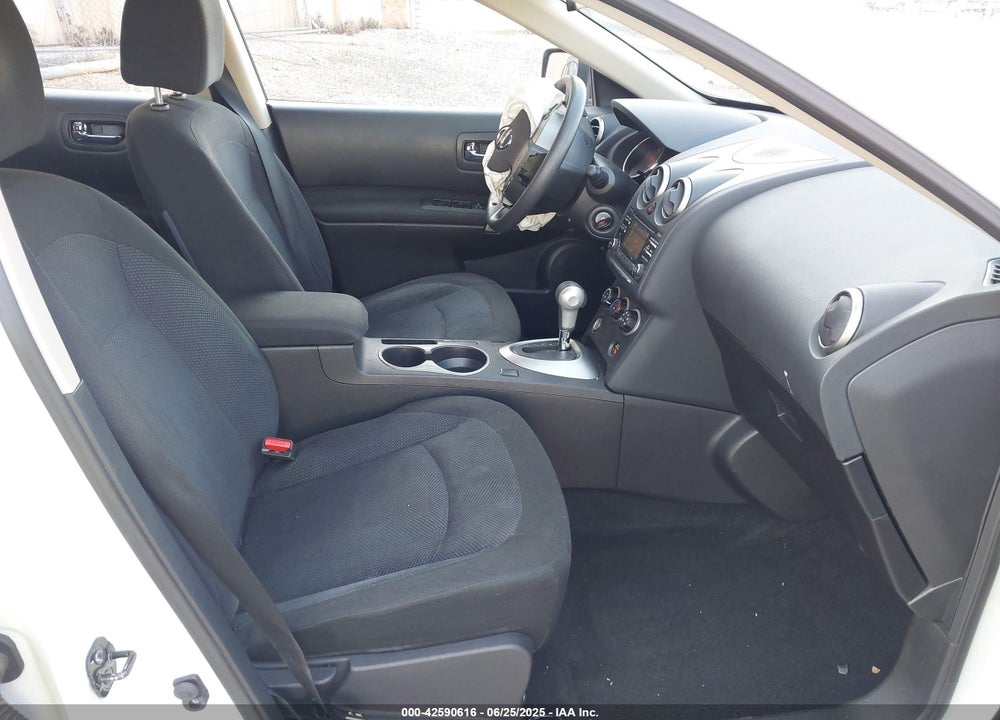 2014 NISSAN ROGUE SELECT VIN: JN8AS5MT9EW620015
