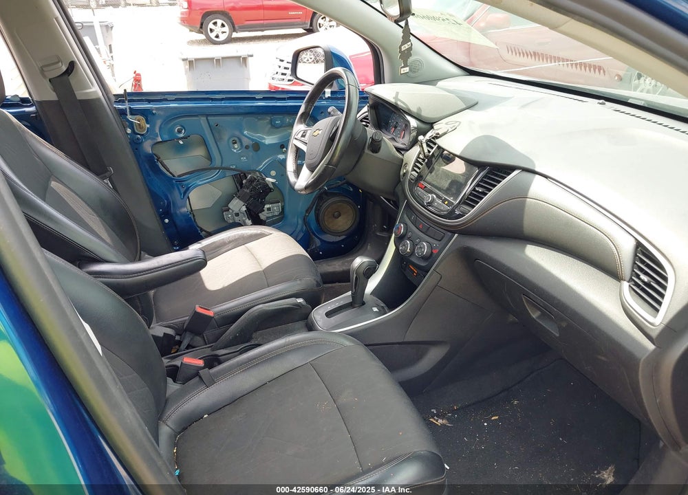 2019 CHEVROLET TRAX VIN: 3GNCJLSB7KL275906