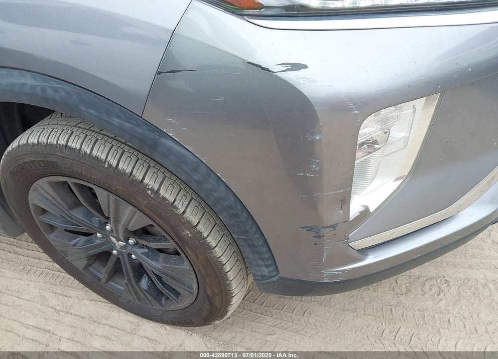 2018 MITSUBISHI ECLIPSE CROSS LE VIN: JA4AT4AA9JZ070176