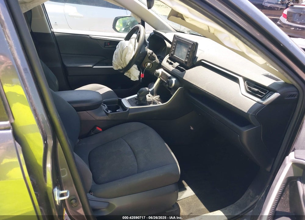 2019 TOYOTA RAV4 VIN: JTMLWRFV1KD501638